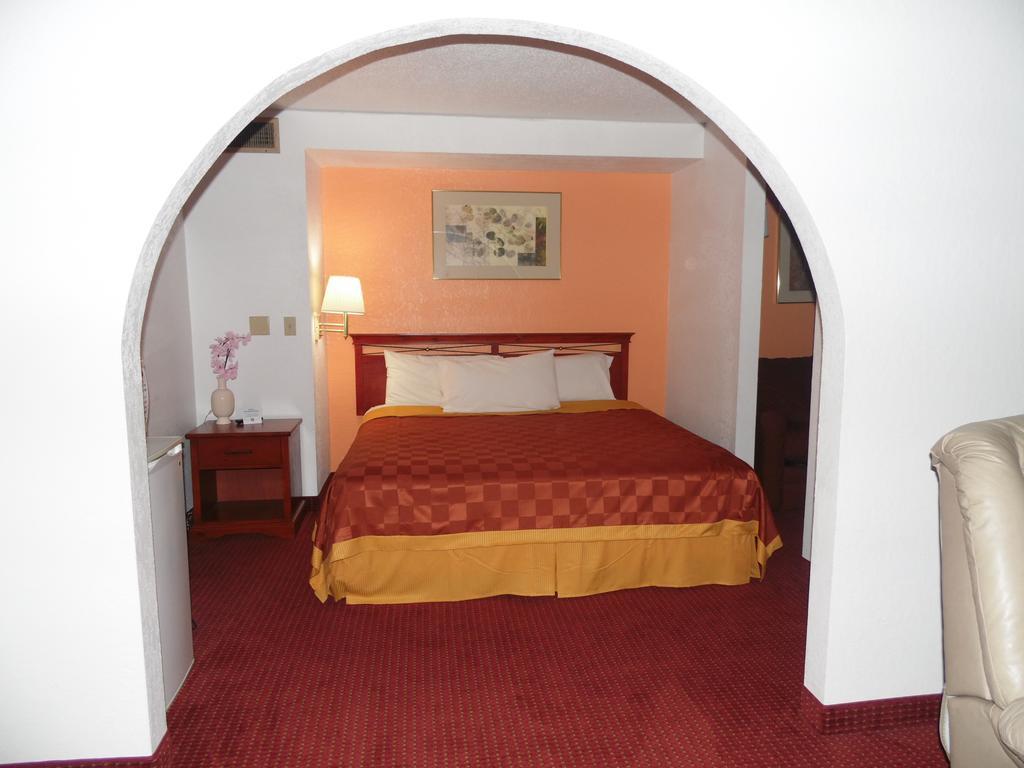 American Inn & Suites Boone Pokój zdjęcie